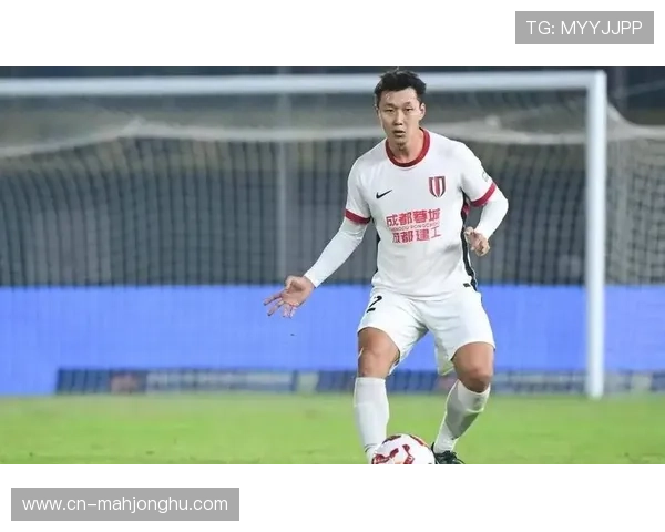 成都蓉城改打四后卫体系，战术磨合成争冠最大变数