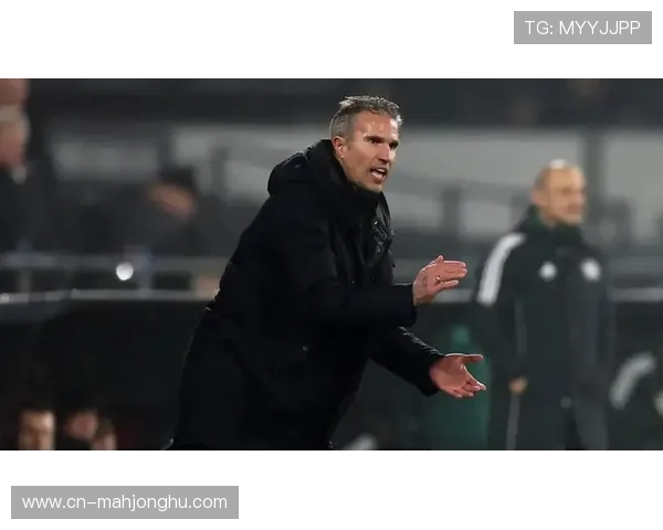 斯特林自由身加盟费耶诺德，与范佩西合作开启新征程